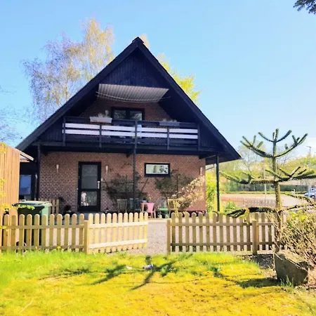 Tango Garden Holiday Homes ゲストハウス ビルン